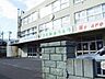 周辺：札幌市立西小学校 392m