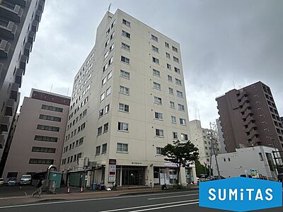 外観:【外観】地下鉄「北18条」駅徒歩3分!スーパーや学校が近くの2LDKです。 外観:【外観】地下鉄「北18条」駅徒歩3分!スーパーや学校が近くの2LDKです。