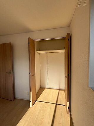 洋室B（6畳）...