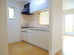 ポルトボヌール　III 103 1階2LDKの室内