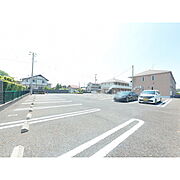 駐車が苦手な方も安心ですね