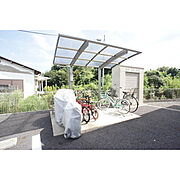 モチロン駐輪スペースも確保。
