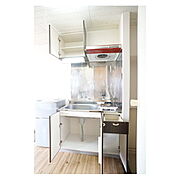 食器や調理器具を効率良く収納できます