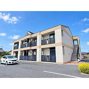 外観:清潔感のある色合いの建物です 外観:清潔感のある色合いの建物です