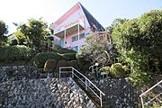 建物外観・高台に在ります