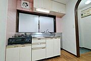 2口コンロのキッチン付きでお料理も困りません