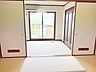 室内：和室から洋間