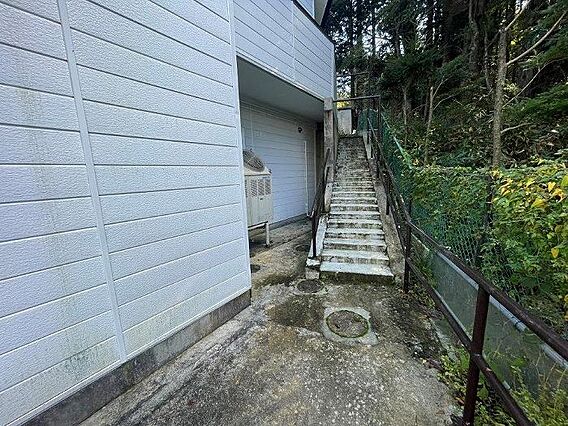 外階段　2階出...