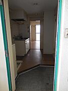 レンタル収納ルームとして使用しますので、上下水道は使用できません。電気は使用できます。