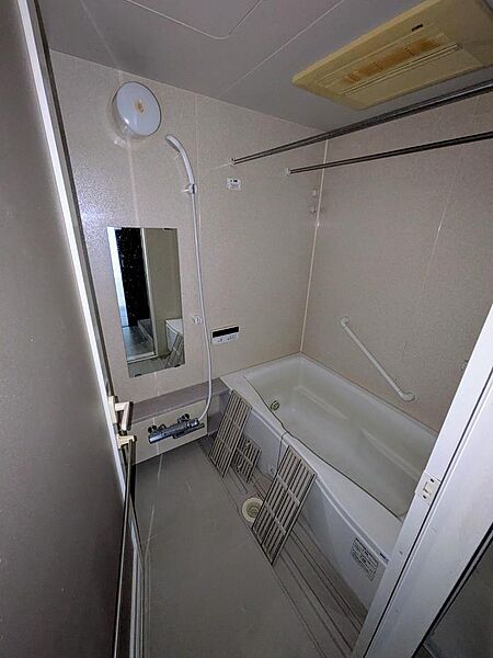 浴室を拡大表示