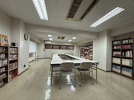 マンション内の図書室