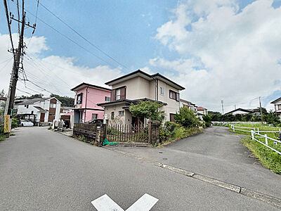外観:開放感のある北東・北西の角地 外観:開放感のある北東・北西の角地