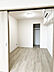 その他：リビング横の居室です。