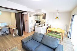 レーベン新小岩ｉｎｎｏｖｉａ 3LDKのリビング/ダイニング