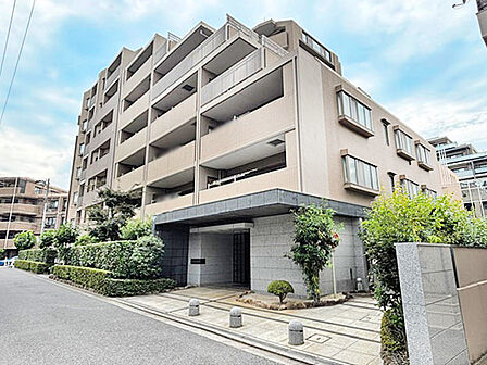 複数沿線利用可能で通勤・通学・お出かけ等に便利な立地 周辺には商業施設も充実しております