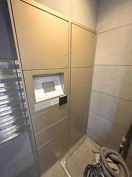 不在時でも荷物が受け取れる宅配ボックス