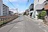 その他：前面道路を西側(松戸駅方向)に見る