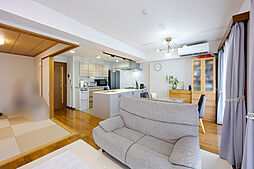 ライフアップ高井戸 3LDKのリビング/ダイニング