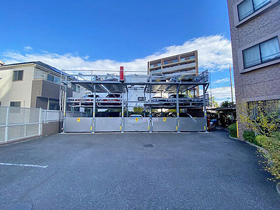 機械式駐車場。...