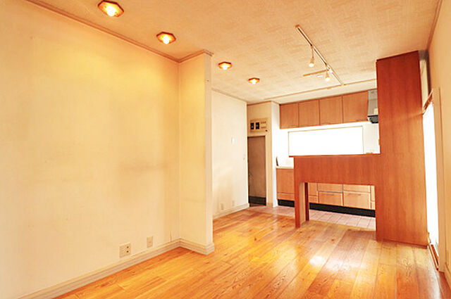 リビング/ダイニング 北区赤羽西4丁目