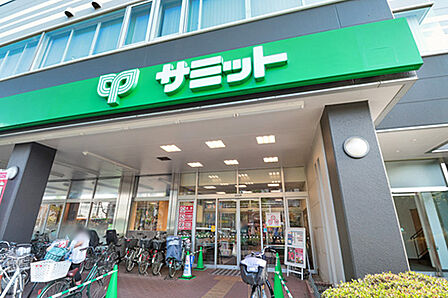 サミット王子店 約440m