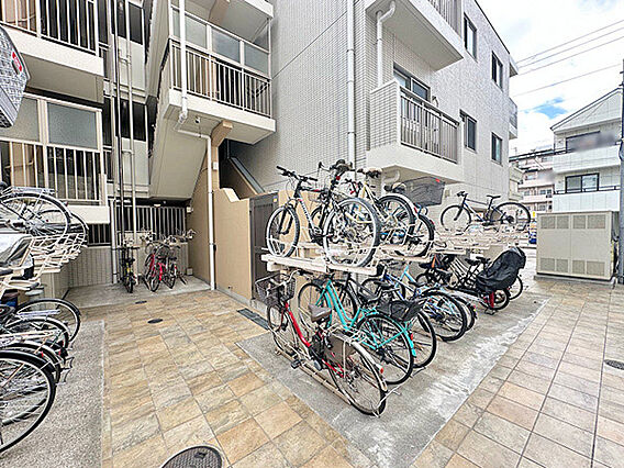 最新の駐輪場の...