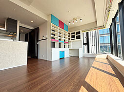 開放感あふれるLDは、天井高約2.6ｍ、天井カセット型エアコン！