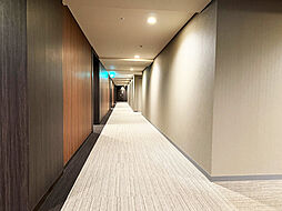 ホテルライクな落ち着いた内廊下設計