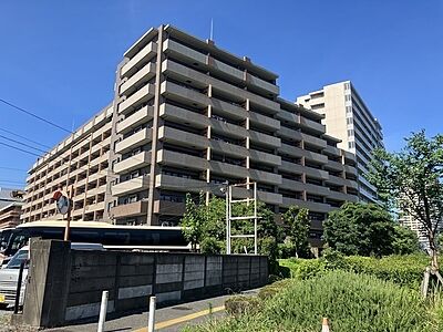 外観:総戸数152戸の大規模マンション 外観:総戸数152戸の大規模マンション