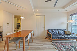 ※販売対象に家具・調度品は含まれません。優しい色味でまとめられた温かみのある内装で、癒やしの空間が作り上げられています。