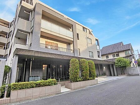 TES温水式床暖房(LD)や浄水器一体型ハンドシャワー水栓など、暮らしを支える室内設備が豊富です。【現地外観写真】