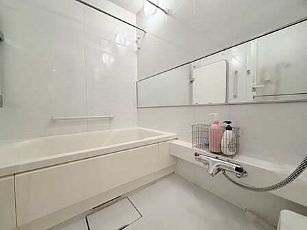 浴室乾燥機付きのため、雨の日でも安心して洗濯物を乾かせます ※家具・調度品は販売対象に含まれません。