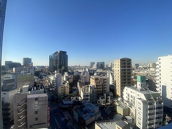 開放感のあるバ...