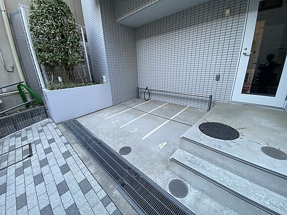 バイク置場(空...