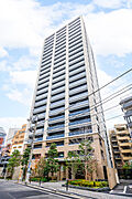 JR京浜東北・根岸線「大森」駅徒歩3分。通勤やお出かけに便利な立地。徒歩圏内に買物施設がございます。【現地外観】