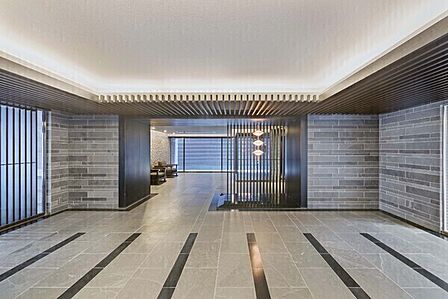 ペットと暮らせるマンションです(細則有り)。これからペットとの生活をご検討の方にもおすすめです。【ロビー】