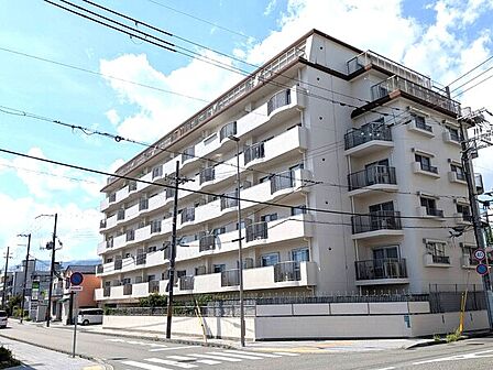 建物外観 2024年9月外壁塗り替え等大規模修繕工事実施しています