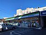 周辺：ファミリーマート板橋前野町三丁目店 15m