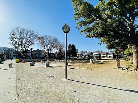 東板橋公園 550m