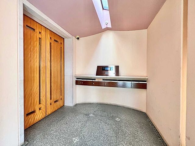 エントランス 諏訪山ハウス 2階/-