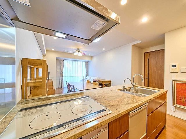 キッチン ブランズ麻布狸穴町 3階/-