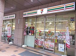 セブンイレブン三田一丁目店 40m