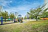 周辺：港南和楽公園 540m