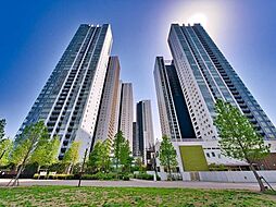 中央奥の建物