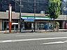 周辺： ファミリーマート 杉並和泉店 230m
