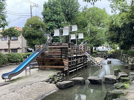 小松川境川親水公園 150m