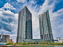 外観：右側がノースタワー