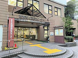 港区立芝浦港南区民センター 750m