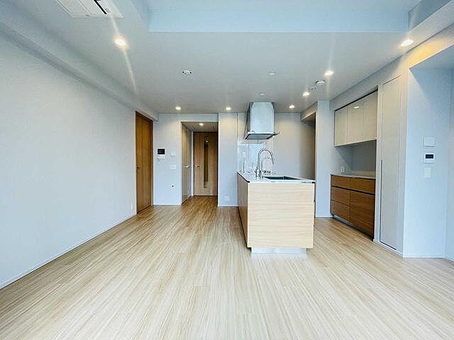 リビング/ダイニング 港区三田1丁目