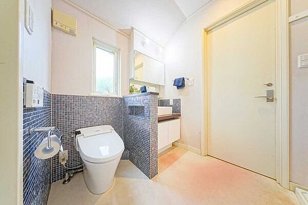 トイレを拡大表示